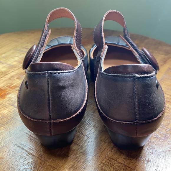 Pikolinos Pleated Mary Jane - EUC 39 - NWOT - Picture 2 of 13